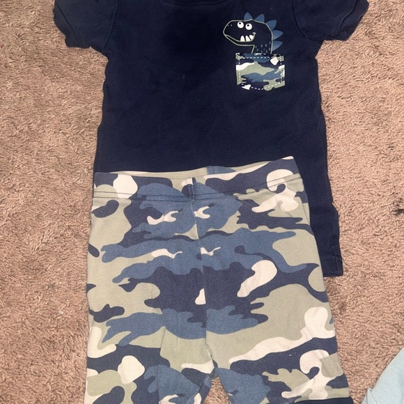 🤗3 for $20! TWO SETS (2) 3t pajama dinosaur and camo toddler 3t boy pajama sets - Picture 2 of 9